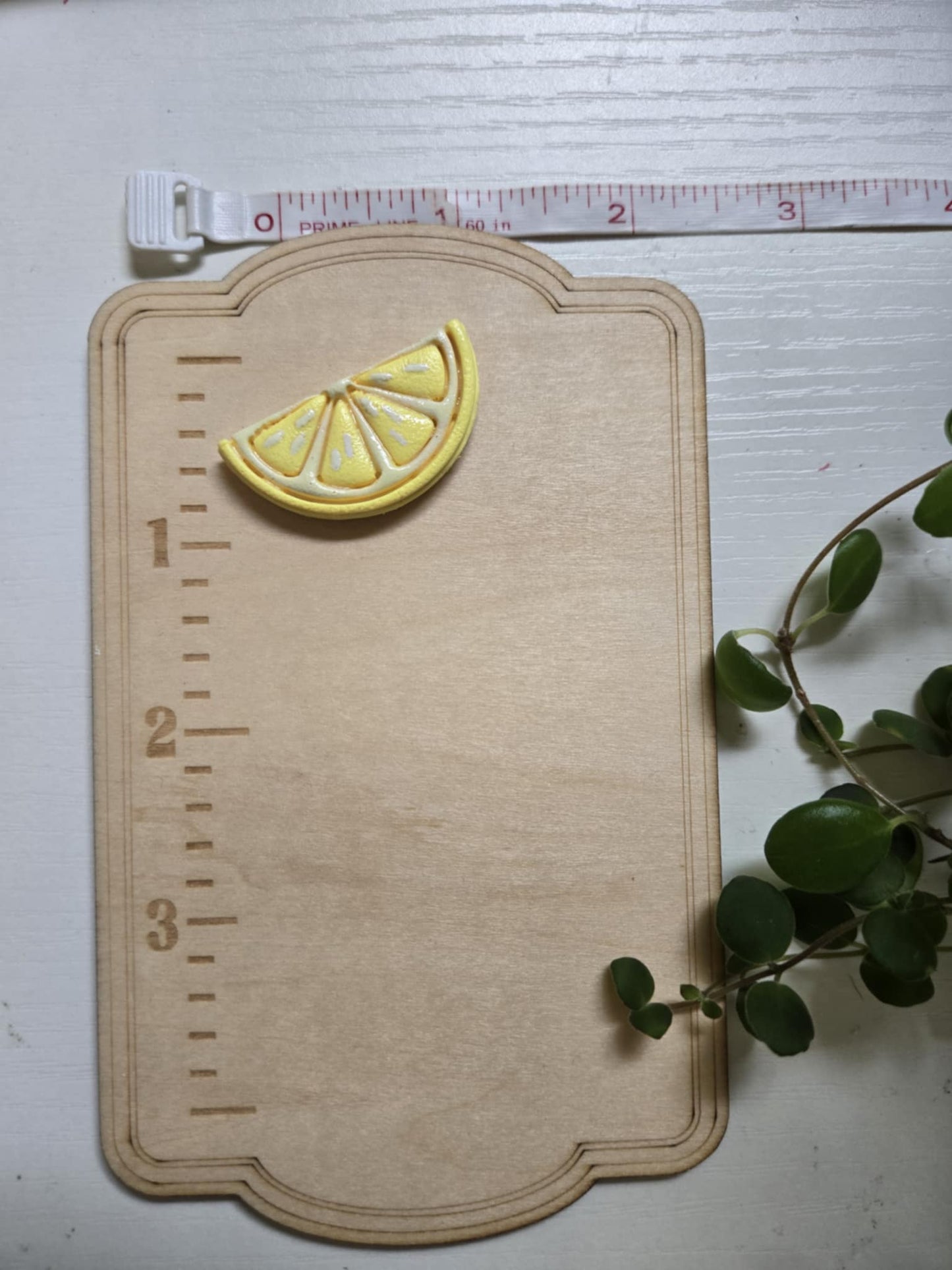 Lemon Wedge Needle Minder