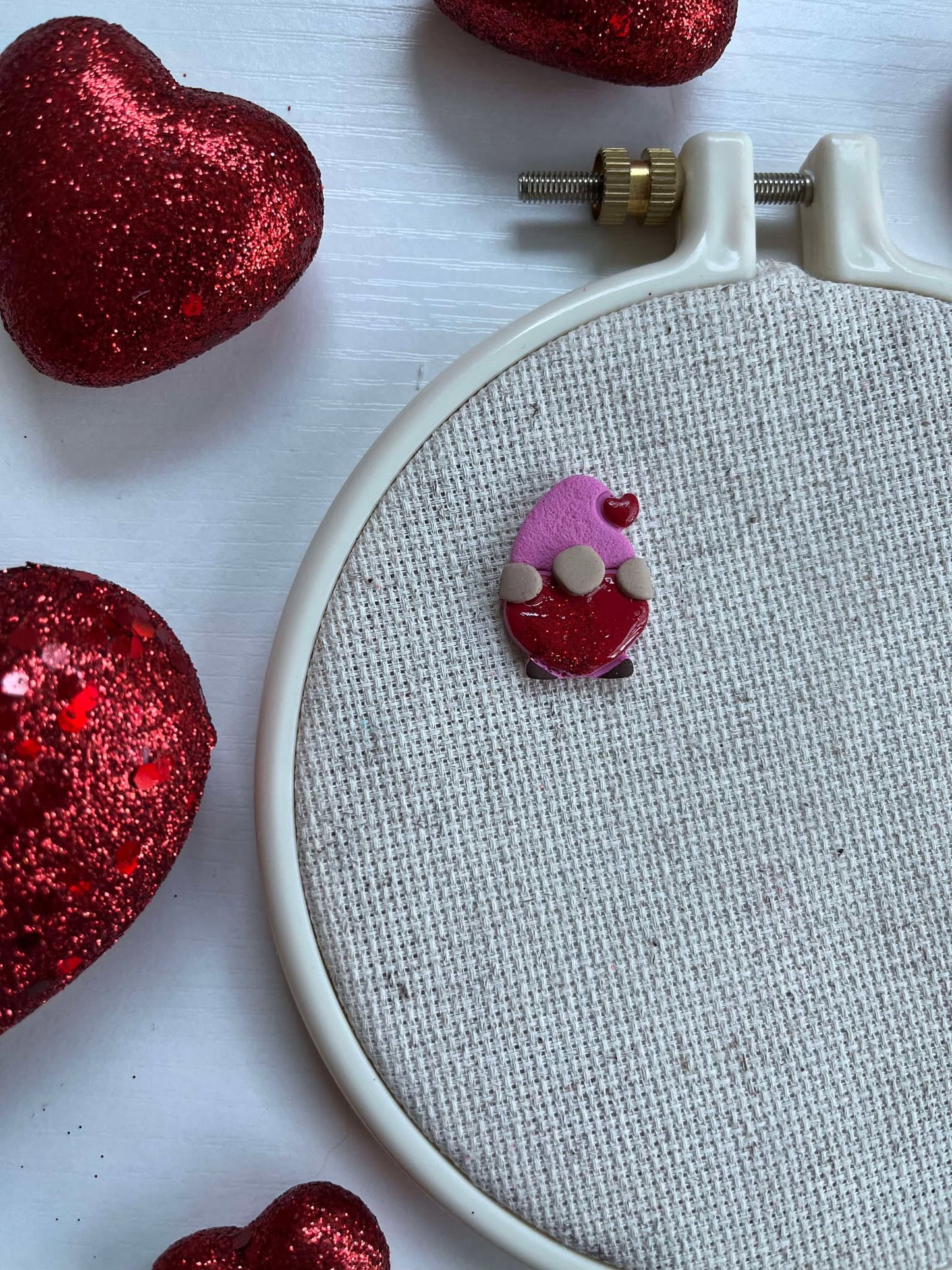 Gnome Holding Heart Needle Minder