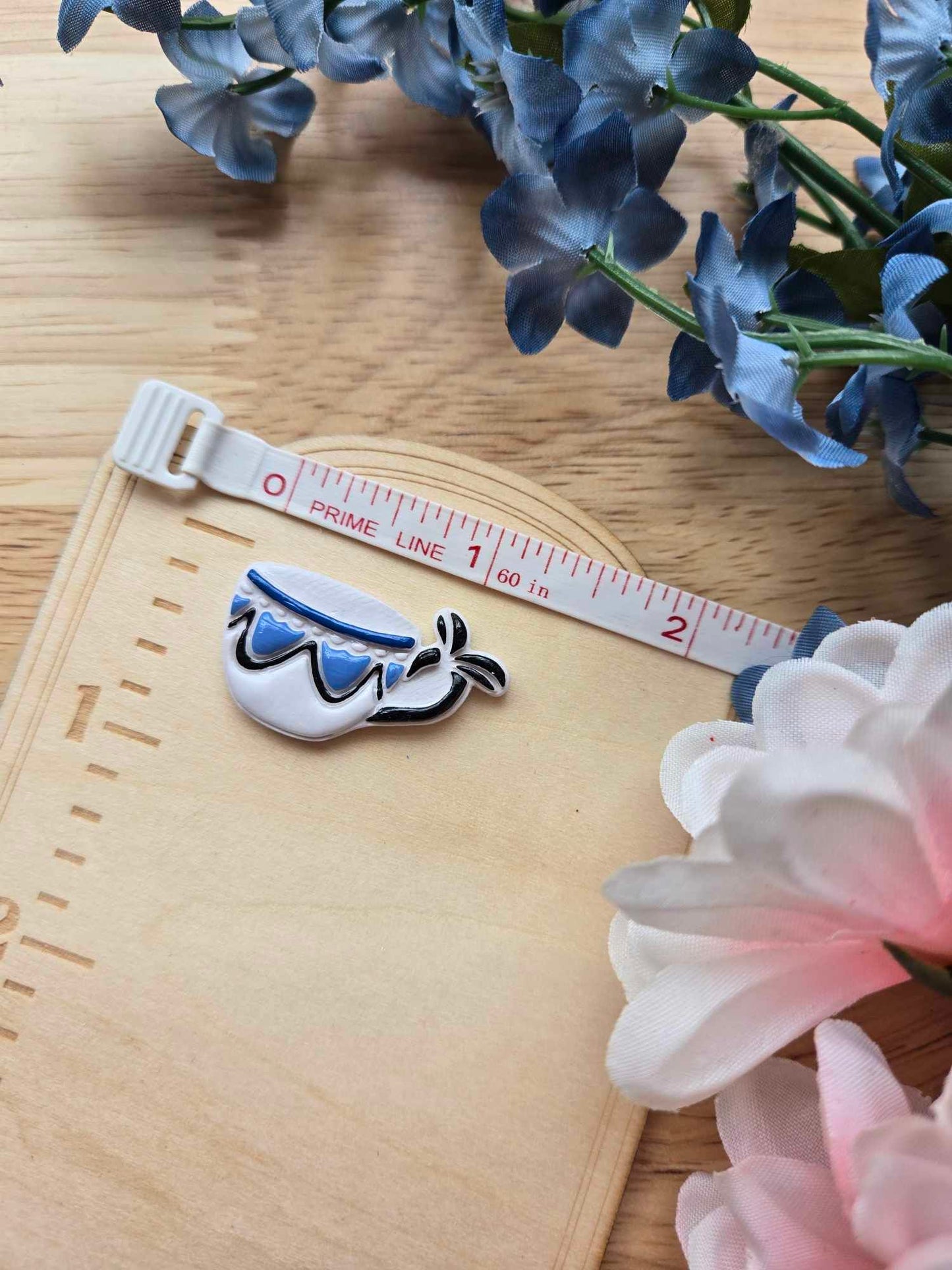 Alices Teacup Needle Minder