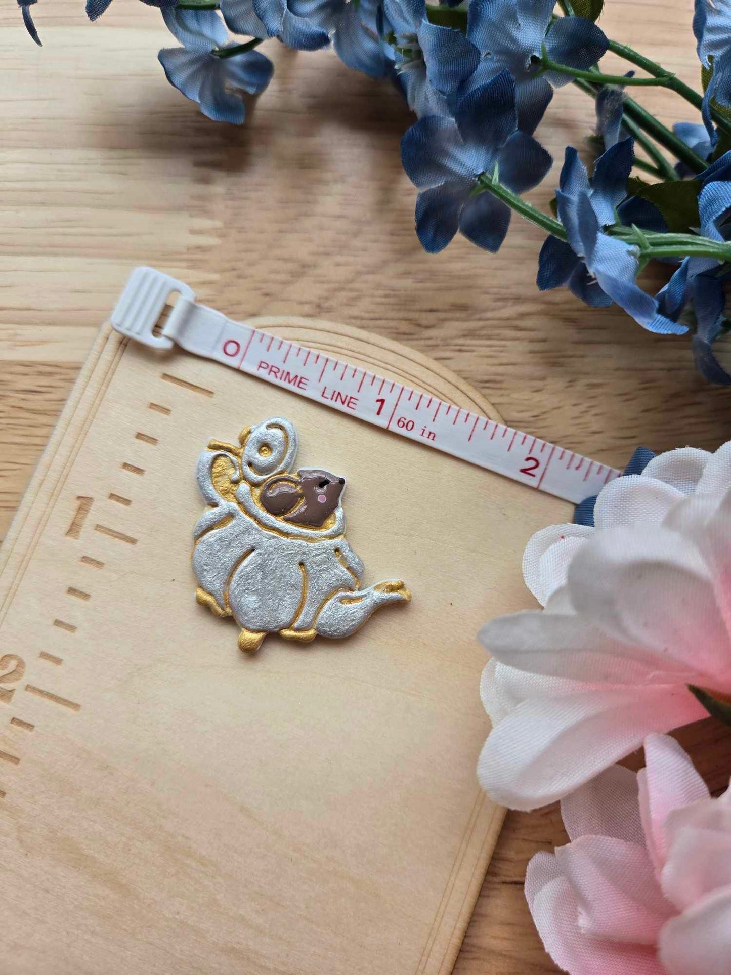 Dormouse in Teapot Needle Minder