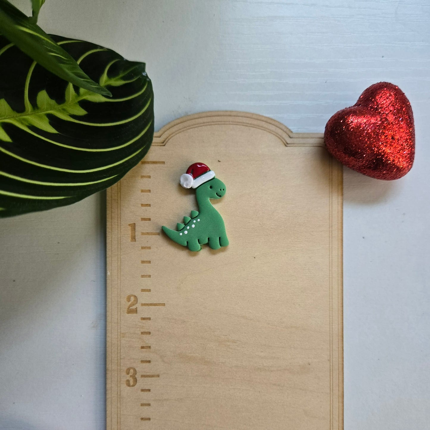 Stegosaurus Needle Minder