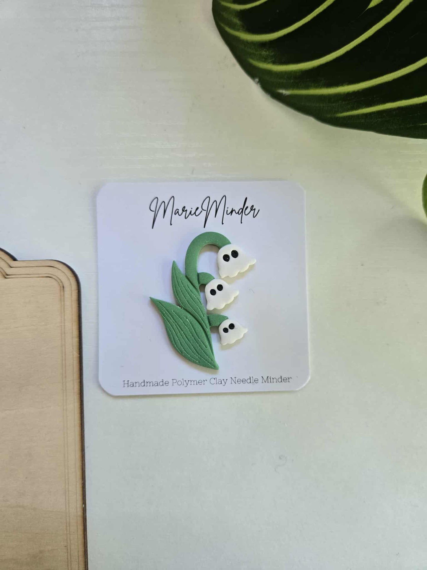 Lily of The Valley Ghosts Needle Minder