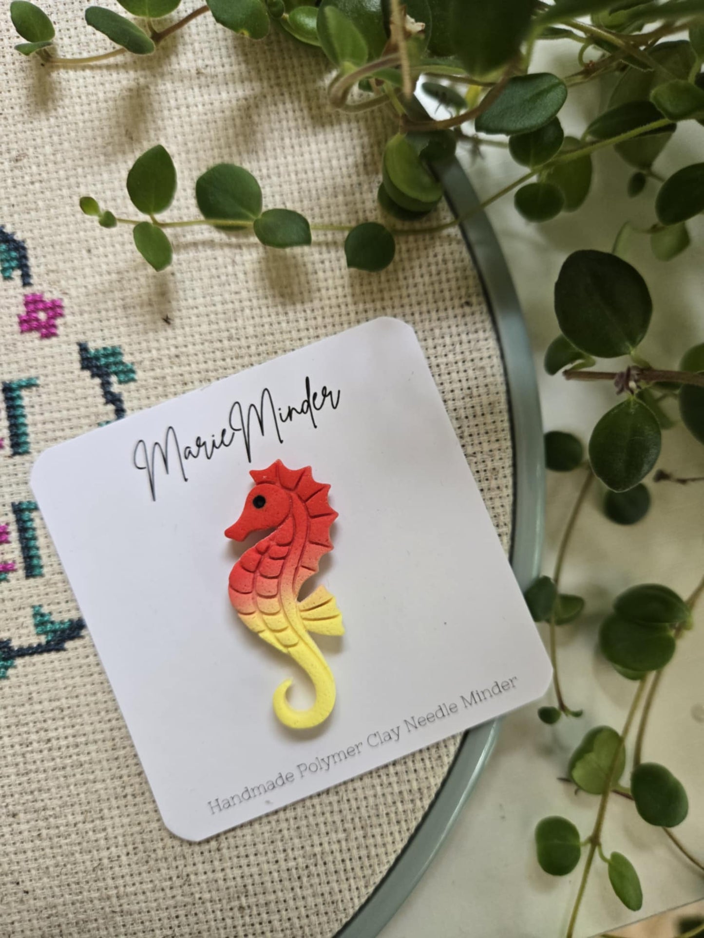 Seahorse Needle Minder