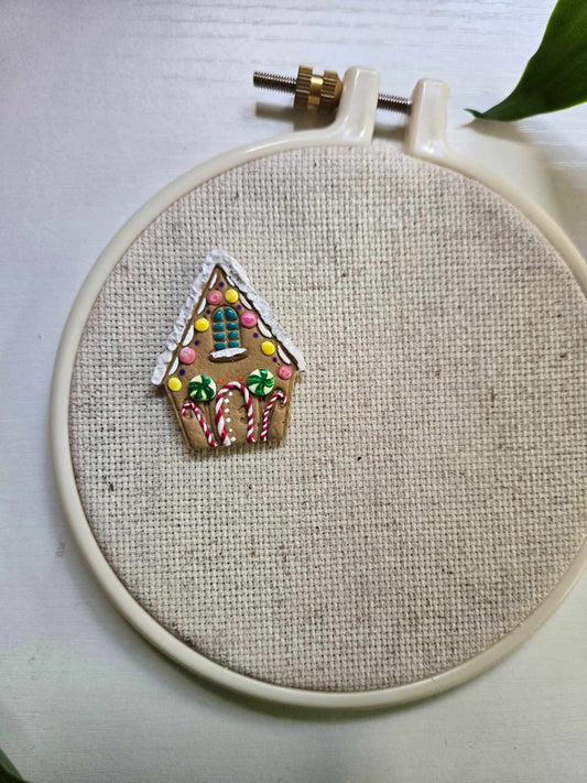 Gingerbread House Needle Minder