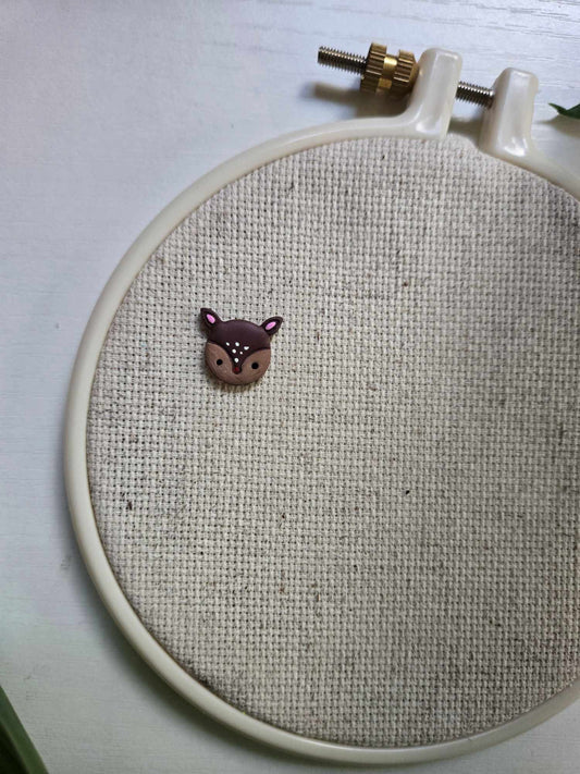 Tiny Red Nose Deer Needle Minder