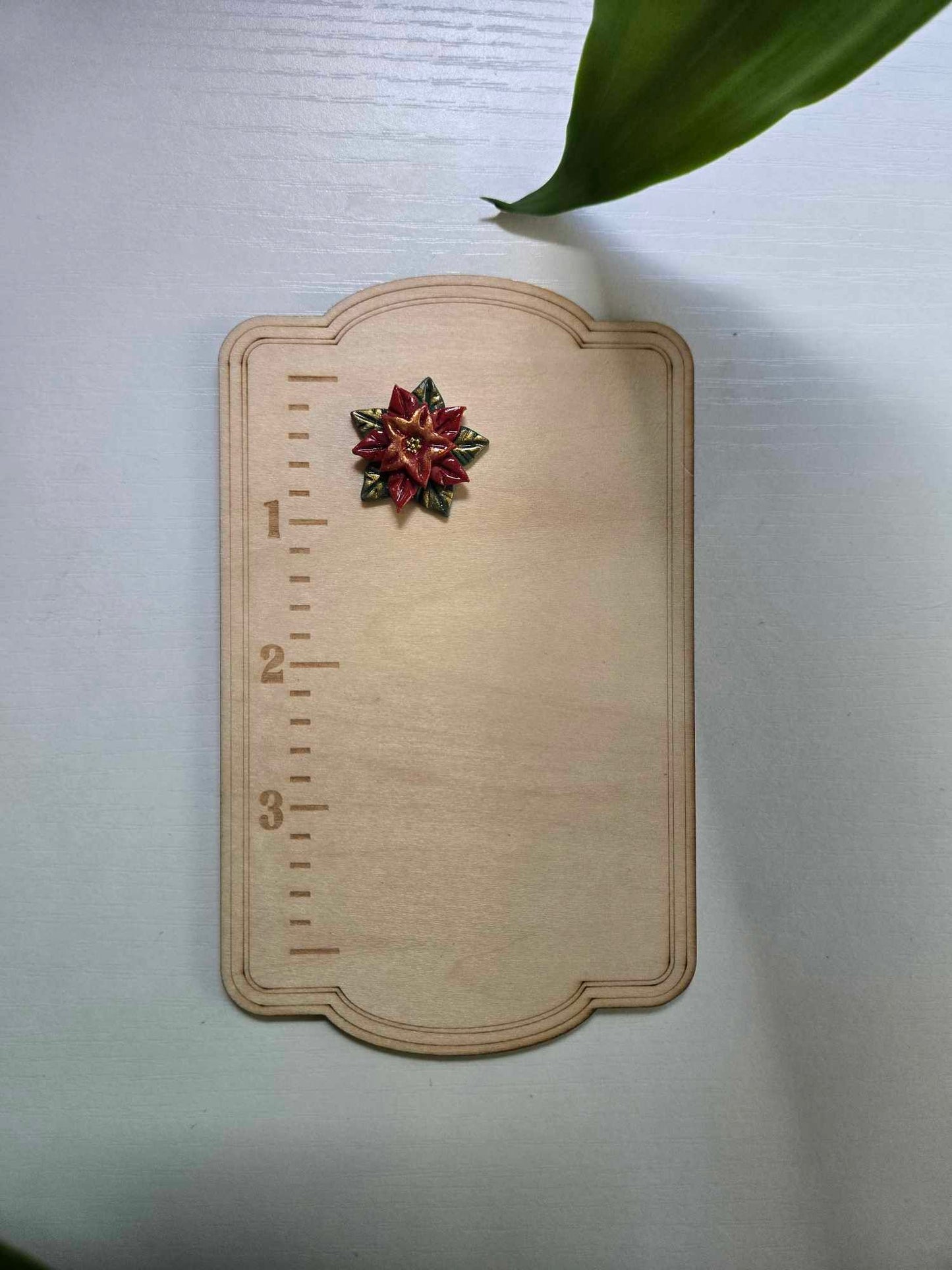 Poinsettia Needle Minder