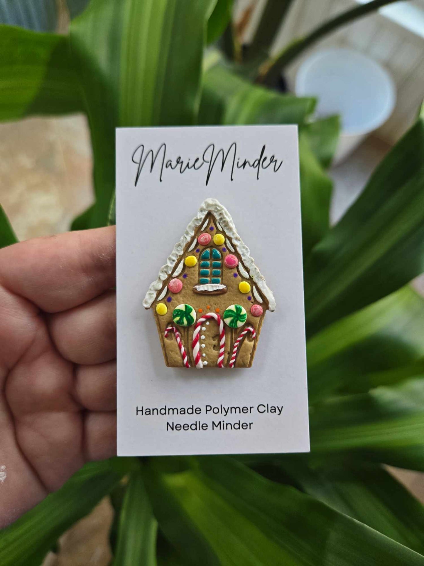 Gingerbread House Needle Minder