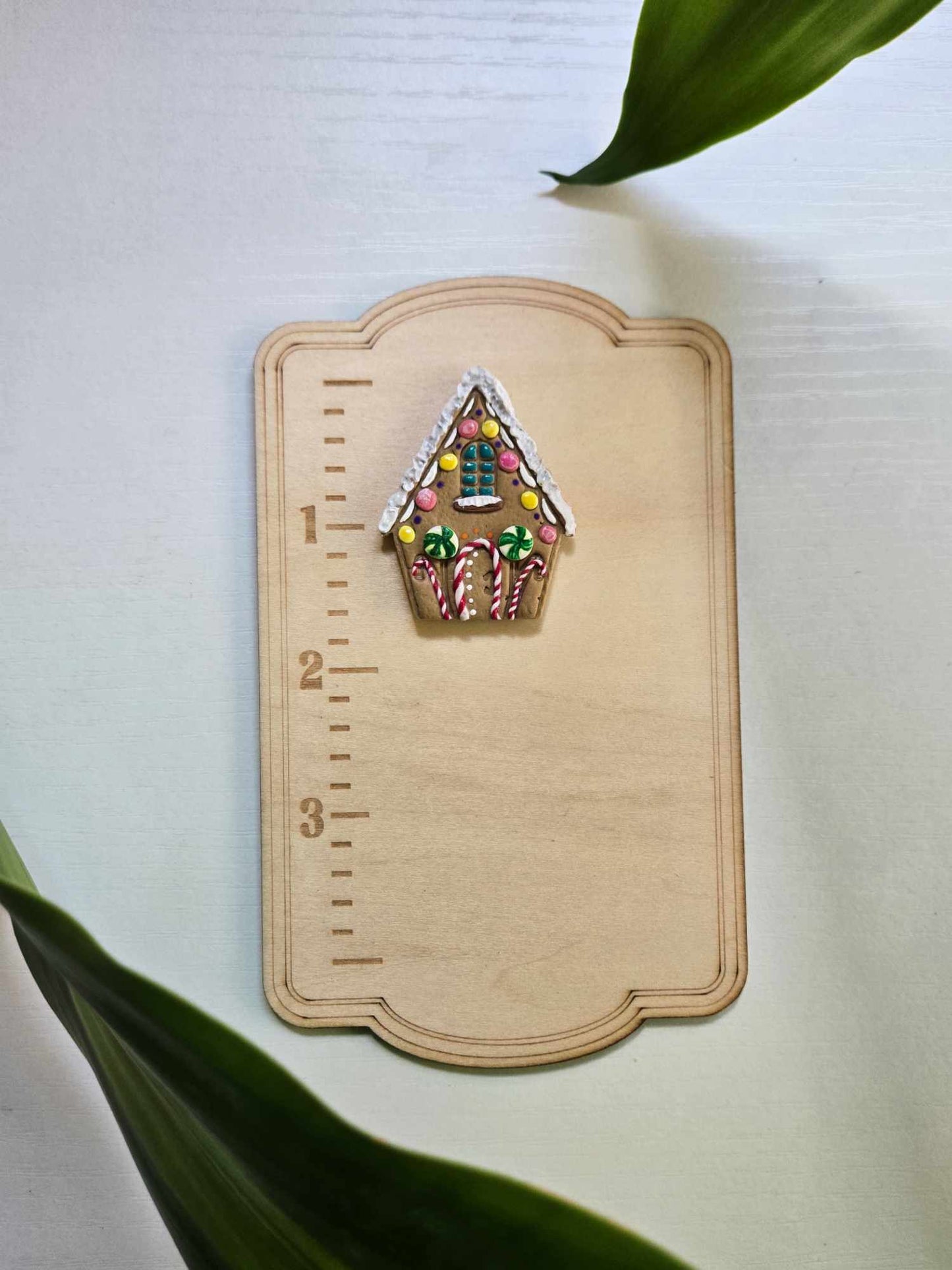 Gingerbread House Needle Minder