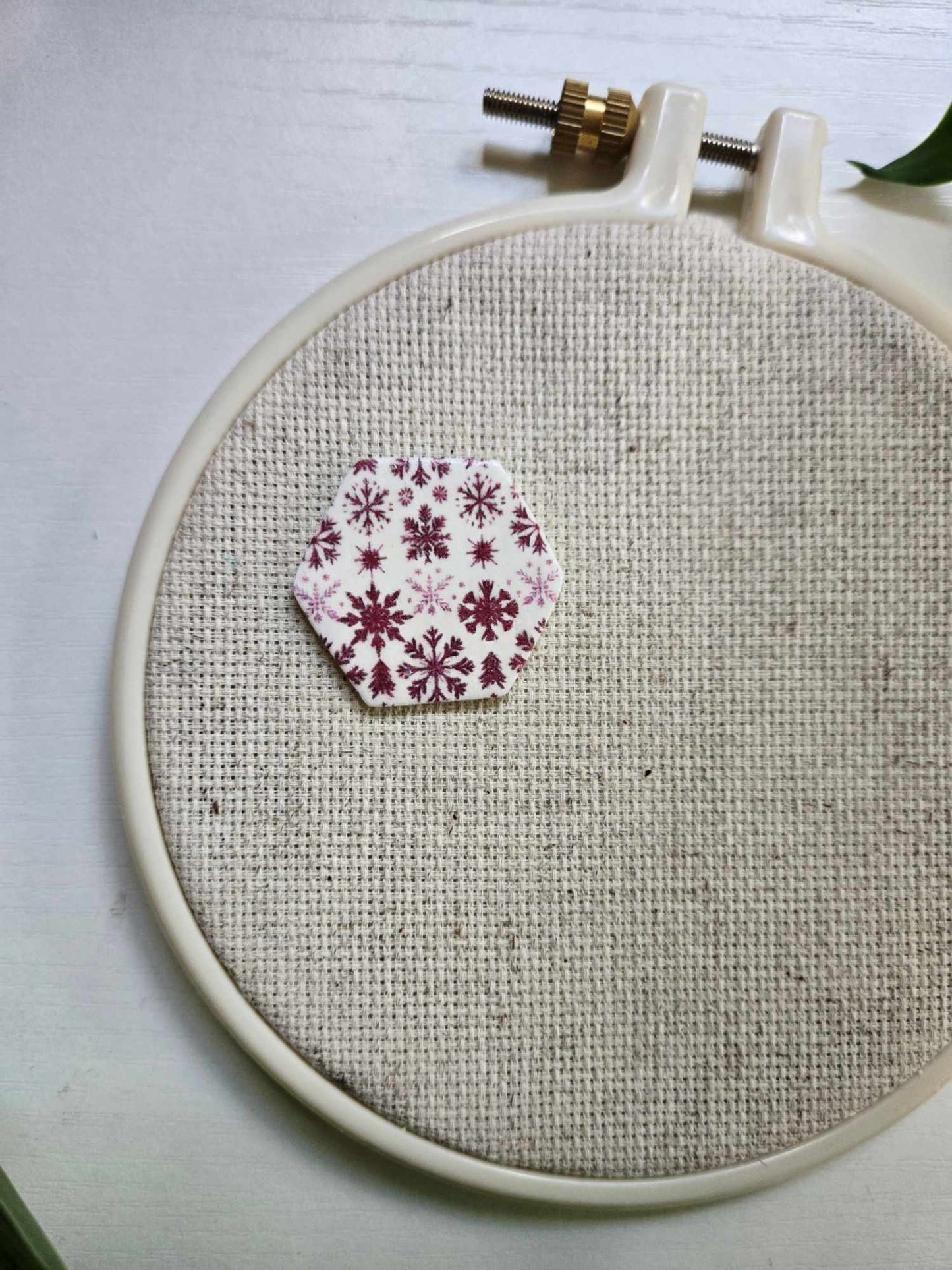 Snowflakes Hexagon Needle Minder