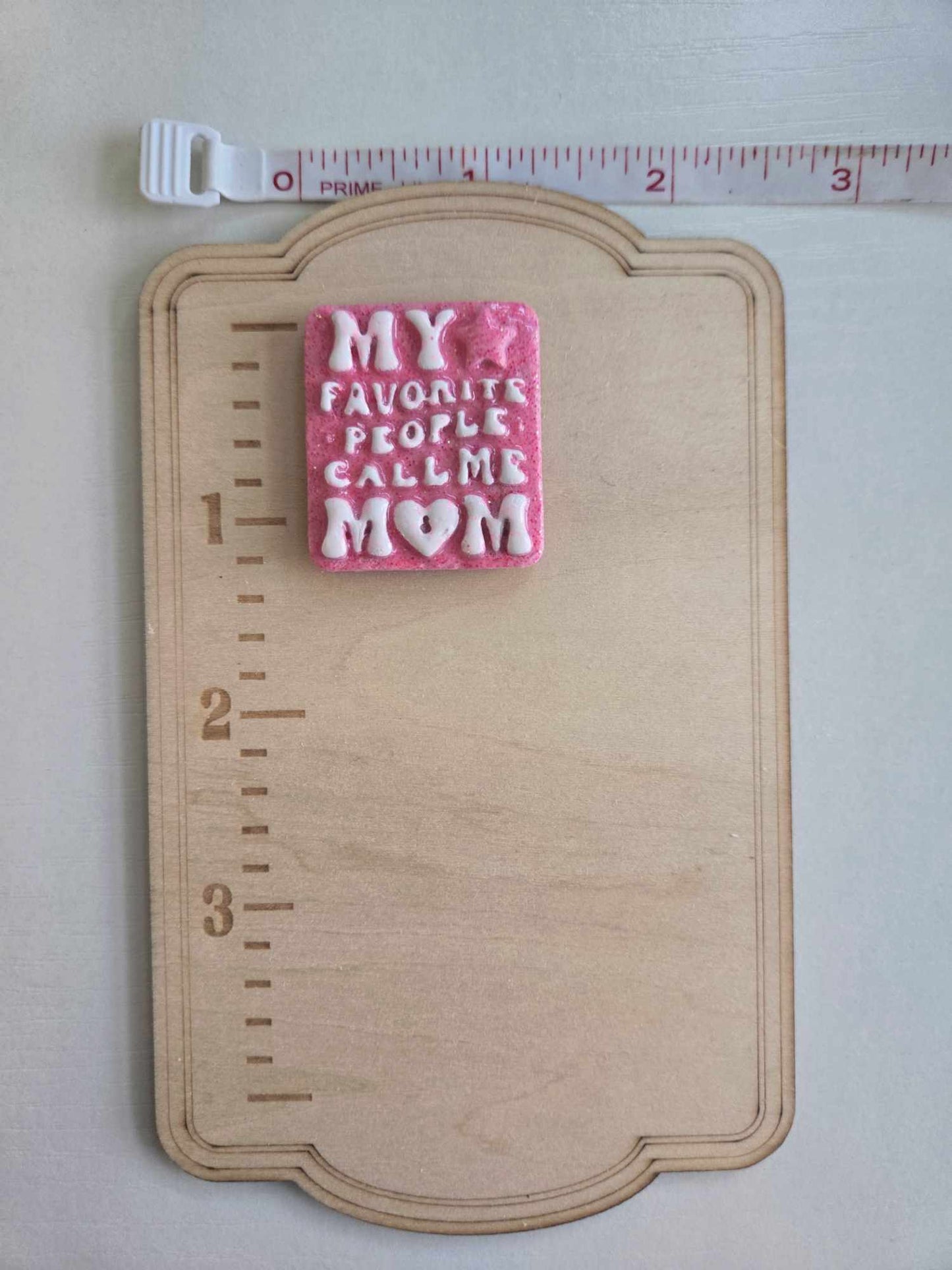 Mom Needle Minder