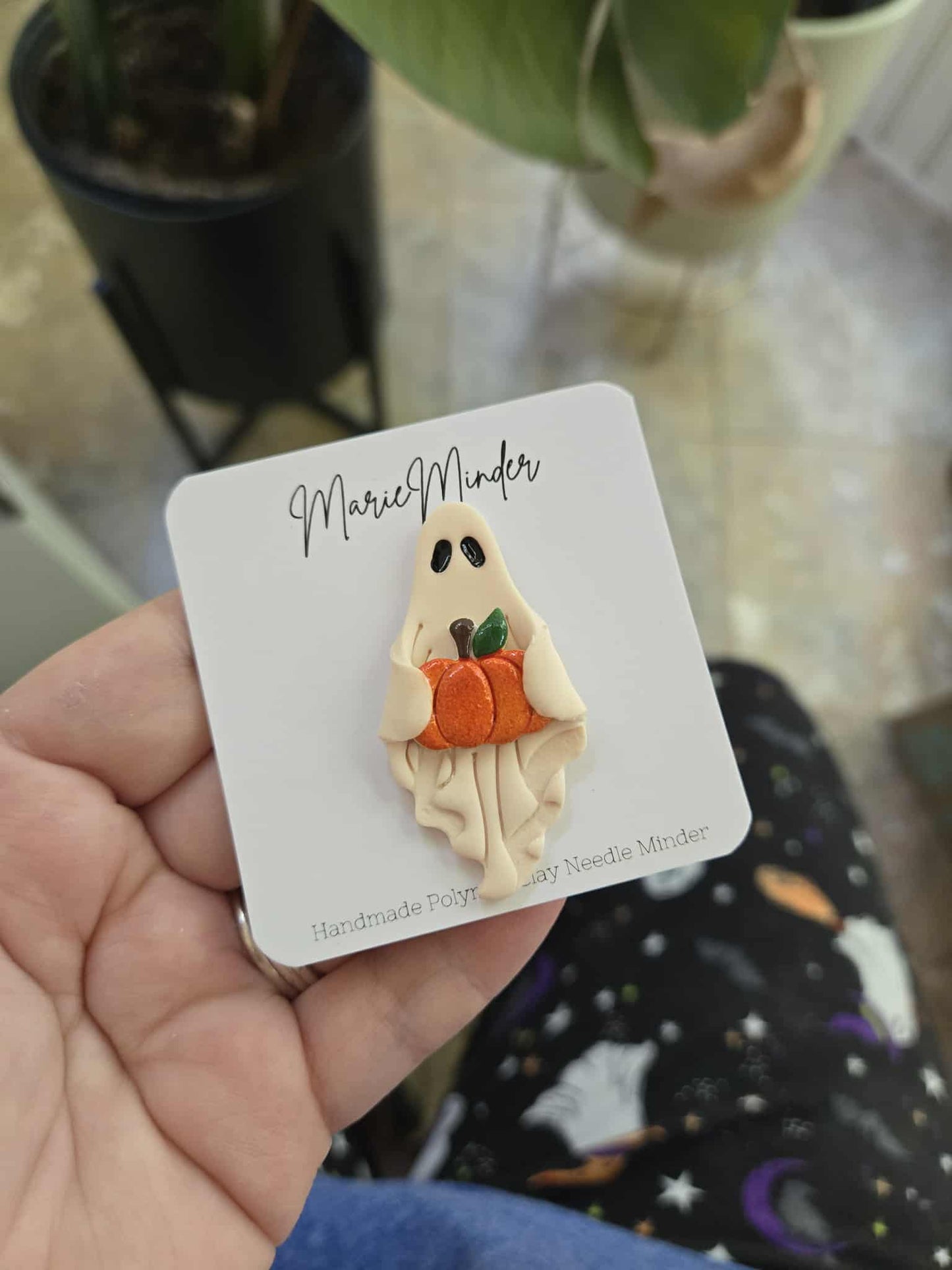 Off-White Ghost Holding Pumpkin Needle Minder