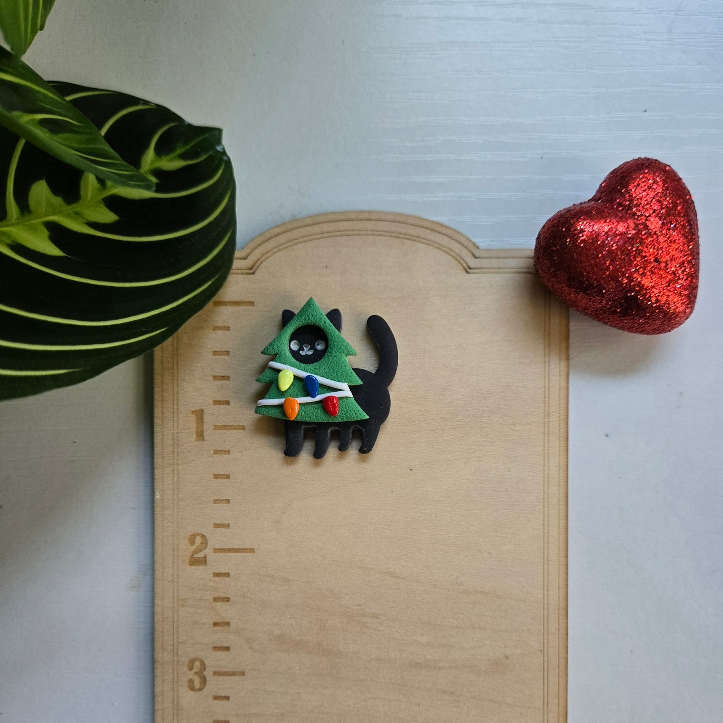Christmas Tree Kitty Needle Minder