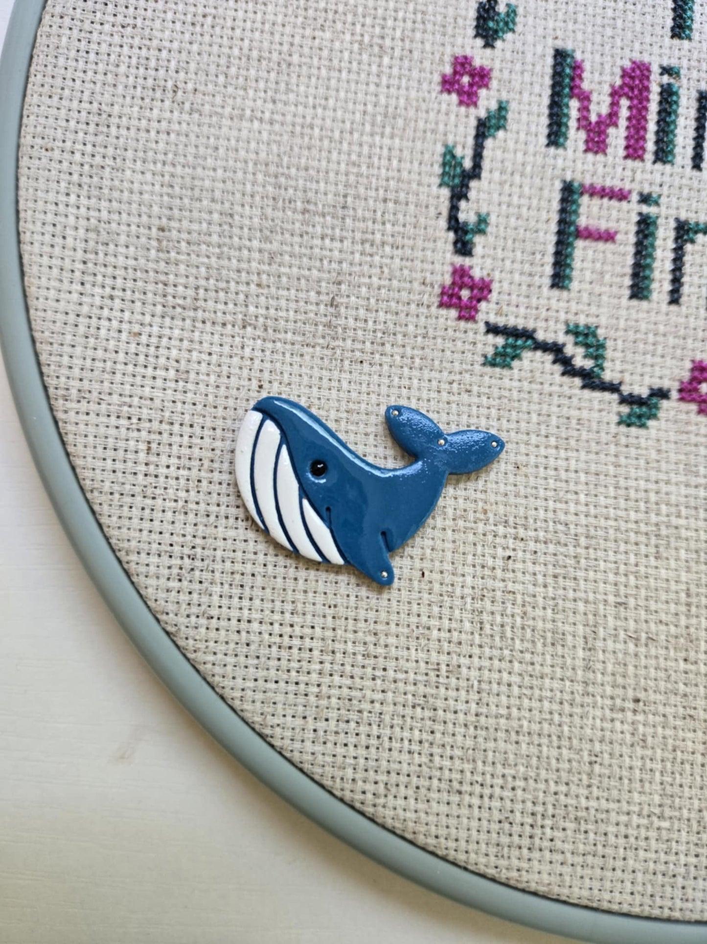 Whale Needle Minder