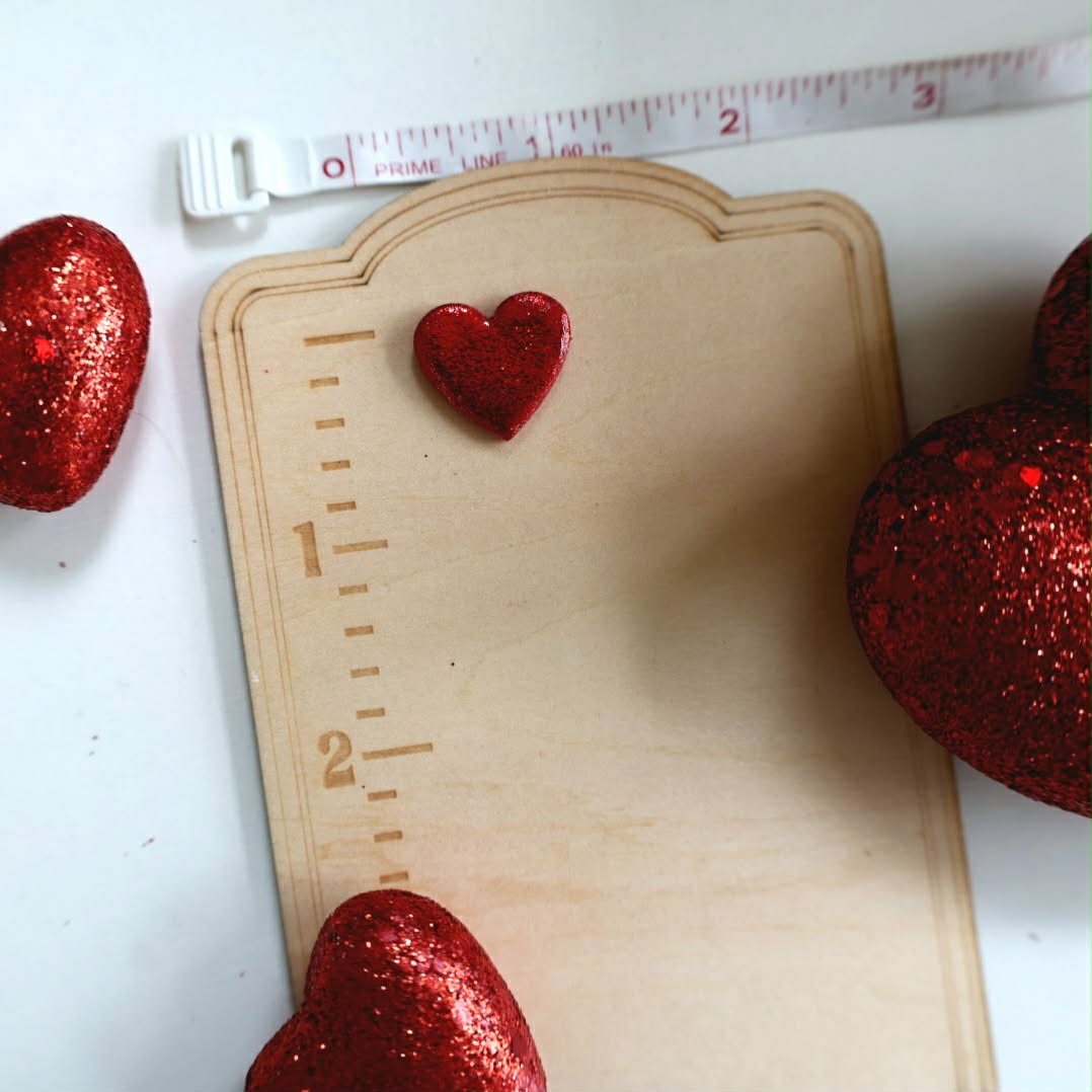 Mini Glitter Heart Needle Minder