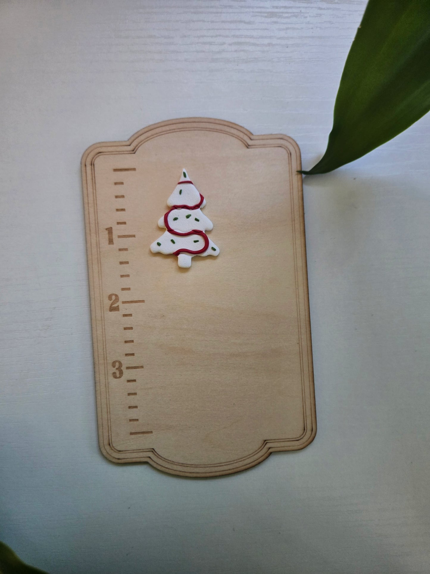 White Christmas Tree Needle Minder