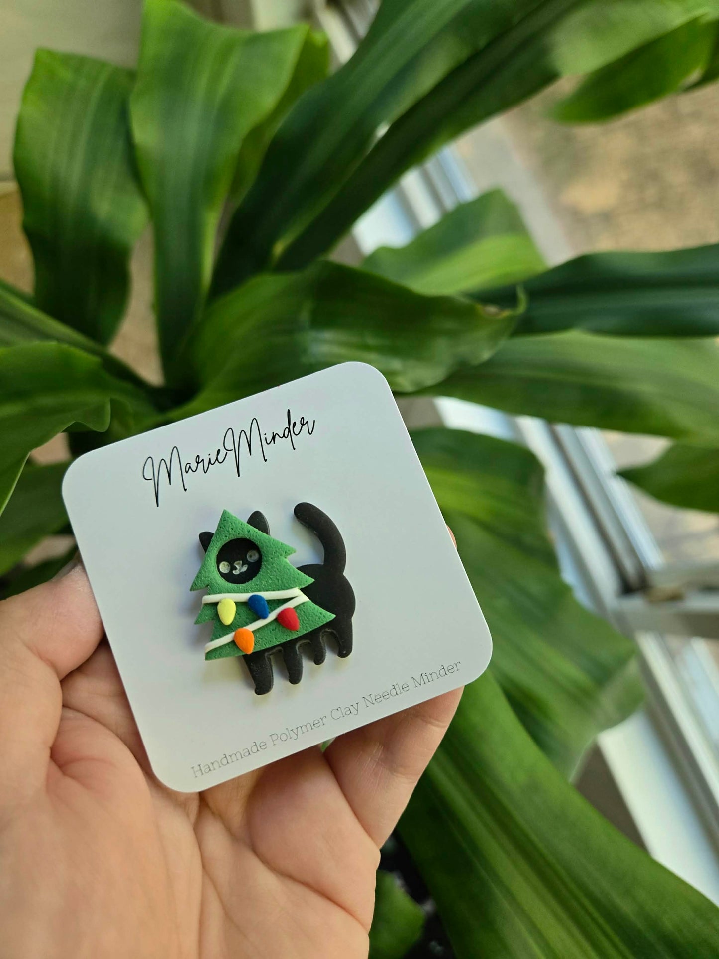 Christmas Tree Kitty Needle Minder