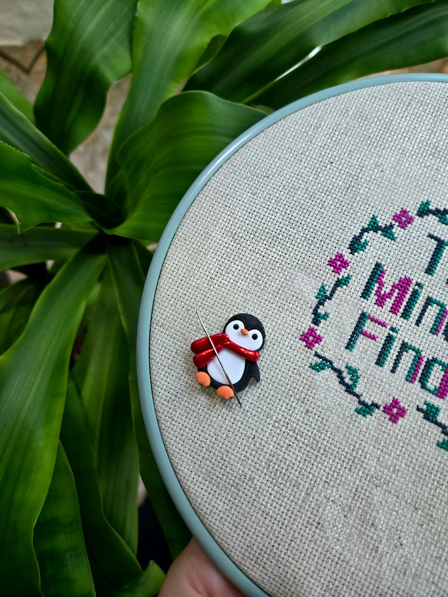 Penguin Needle Minder