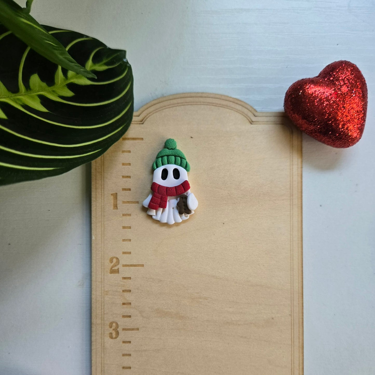 Cozy Ghost Needle Minder