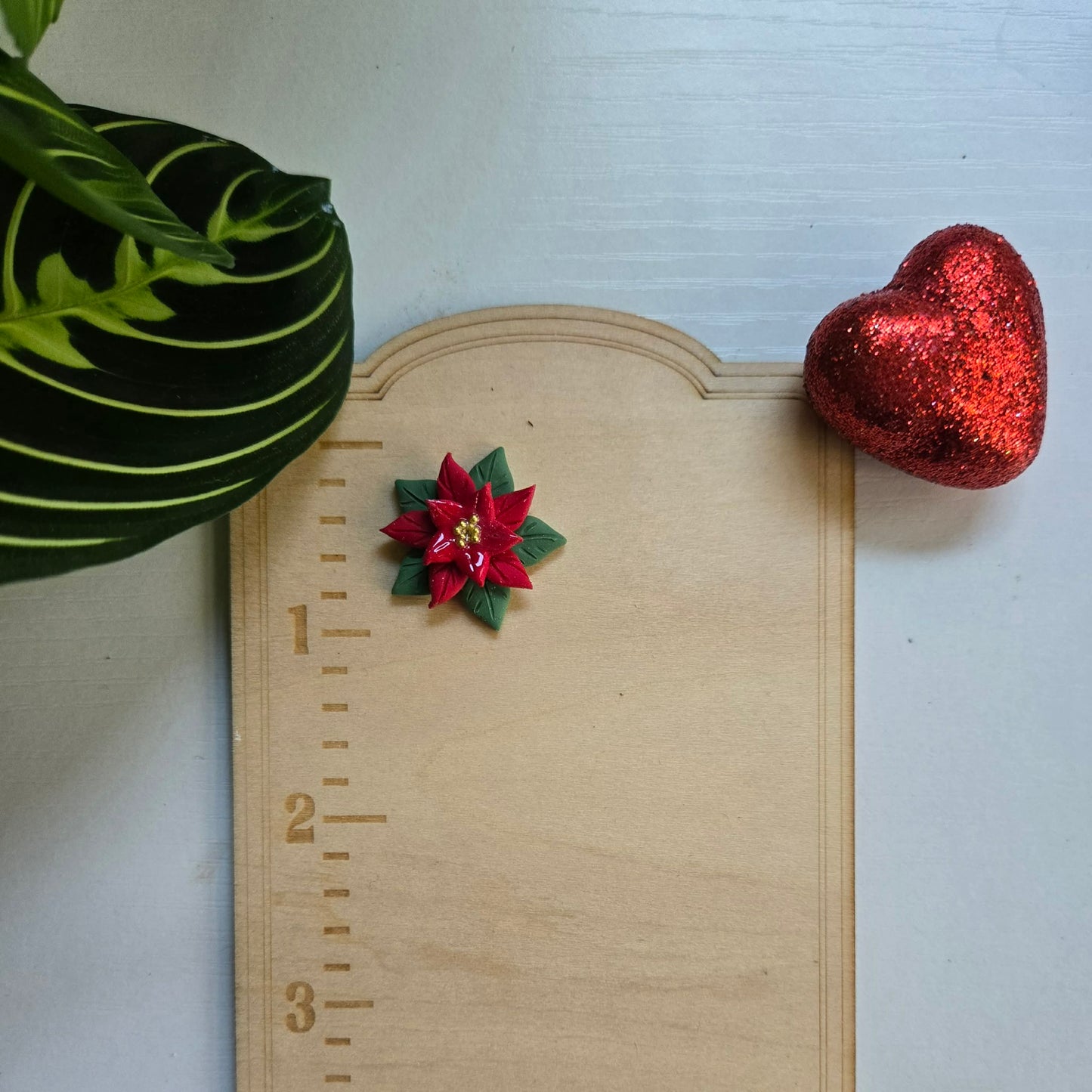Poinsettia Needle Minder