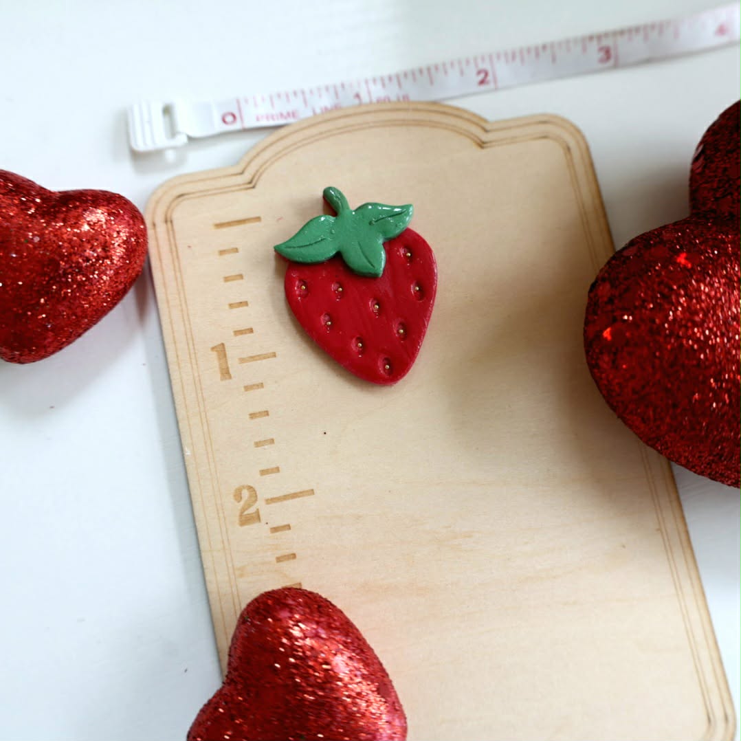 Strawberry Needle Minder