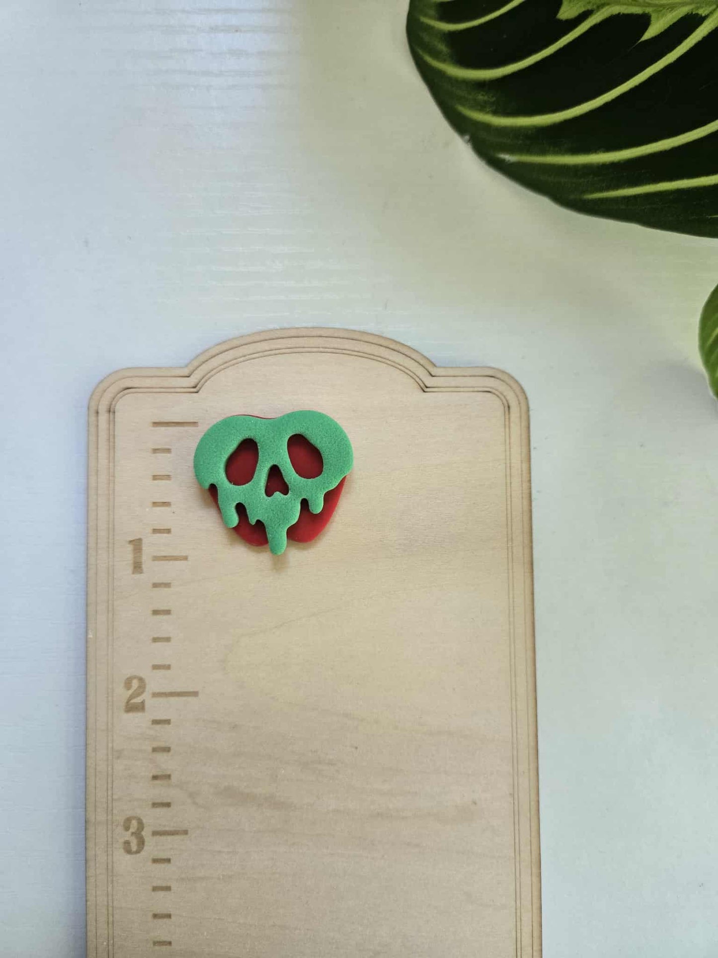 Green Apple Needle Minder